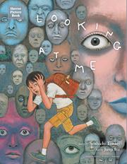 Horror Picture Book h/c Looking At Me